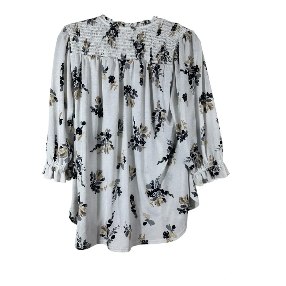 Melloday White Floral Blouse Size 1X - Picture 6 of 8